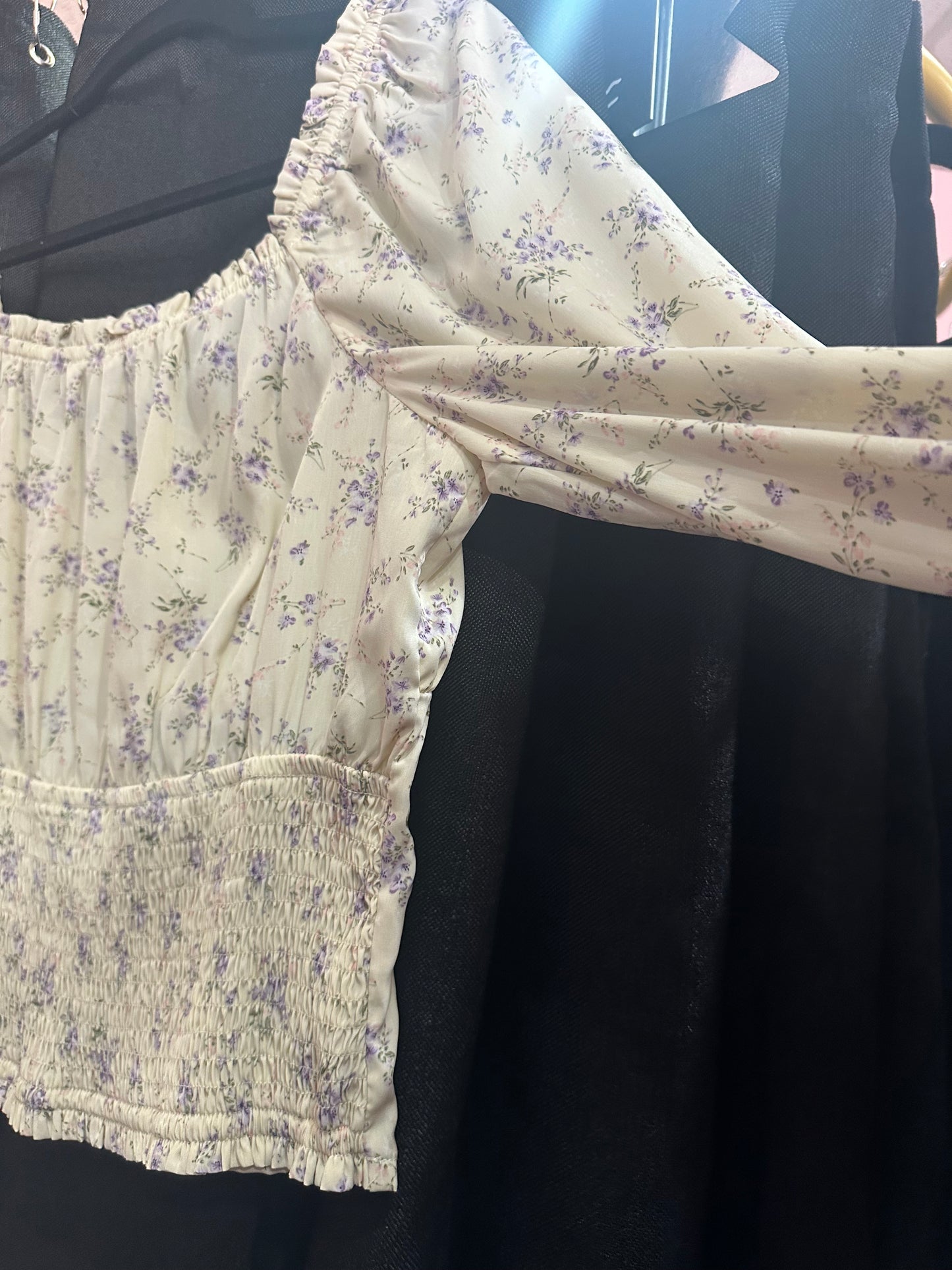 Skies are blue size medium cropped top