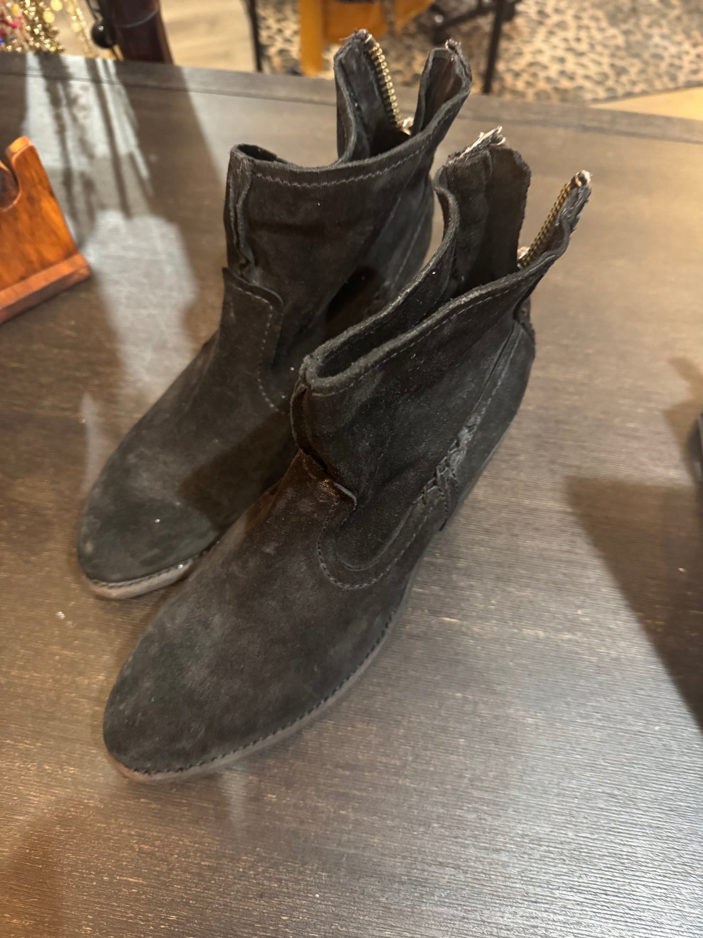 FRYE Brand Boot! Size 8.5B