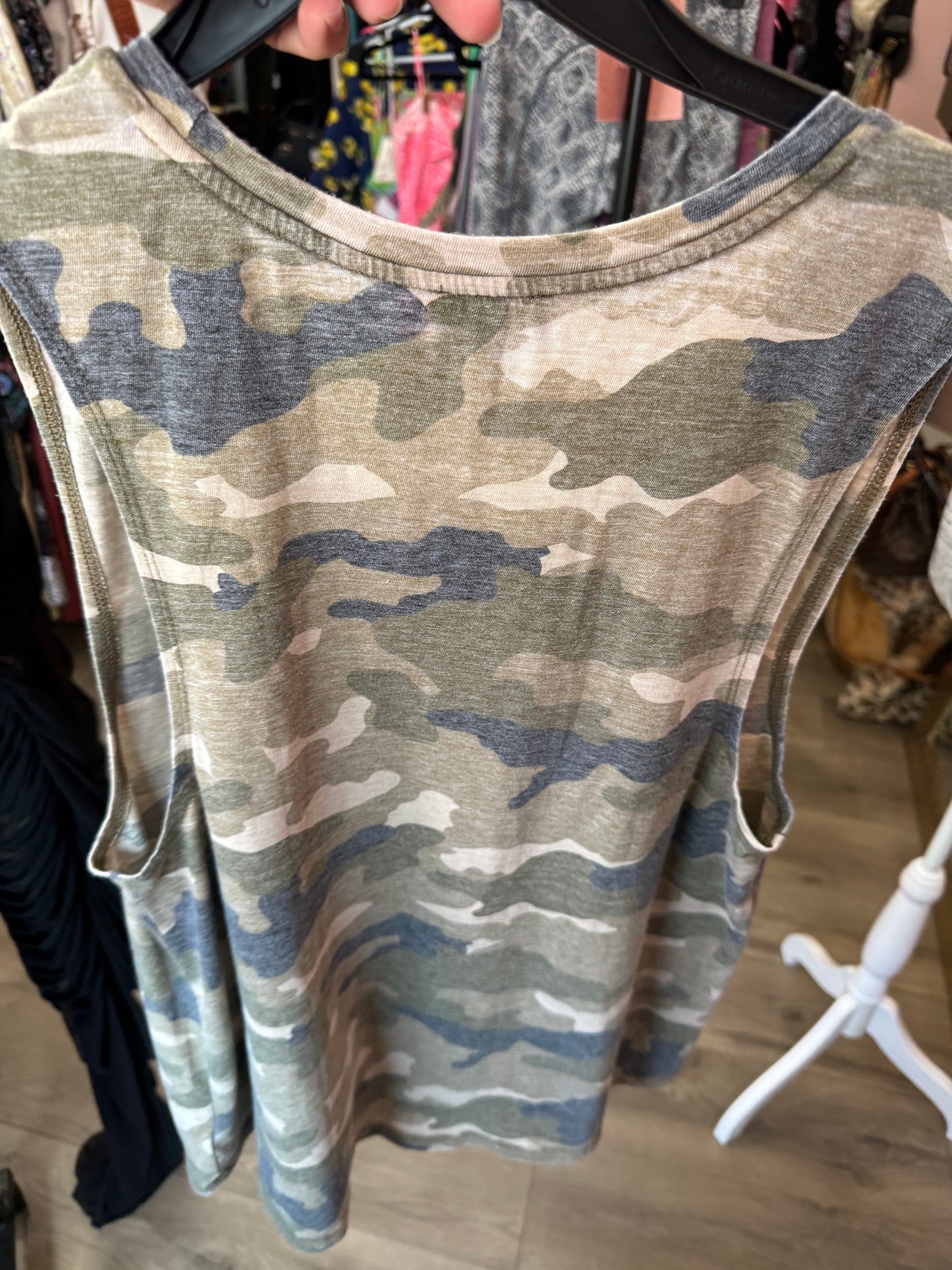 “Resting gym face muscle” tank