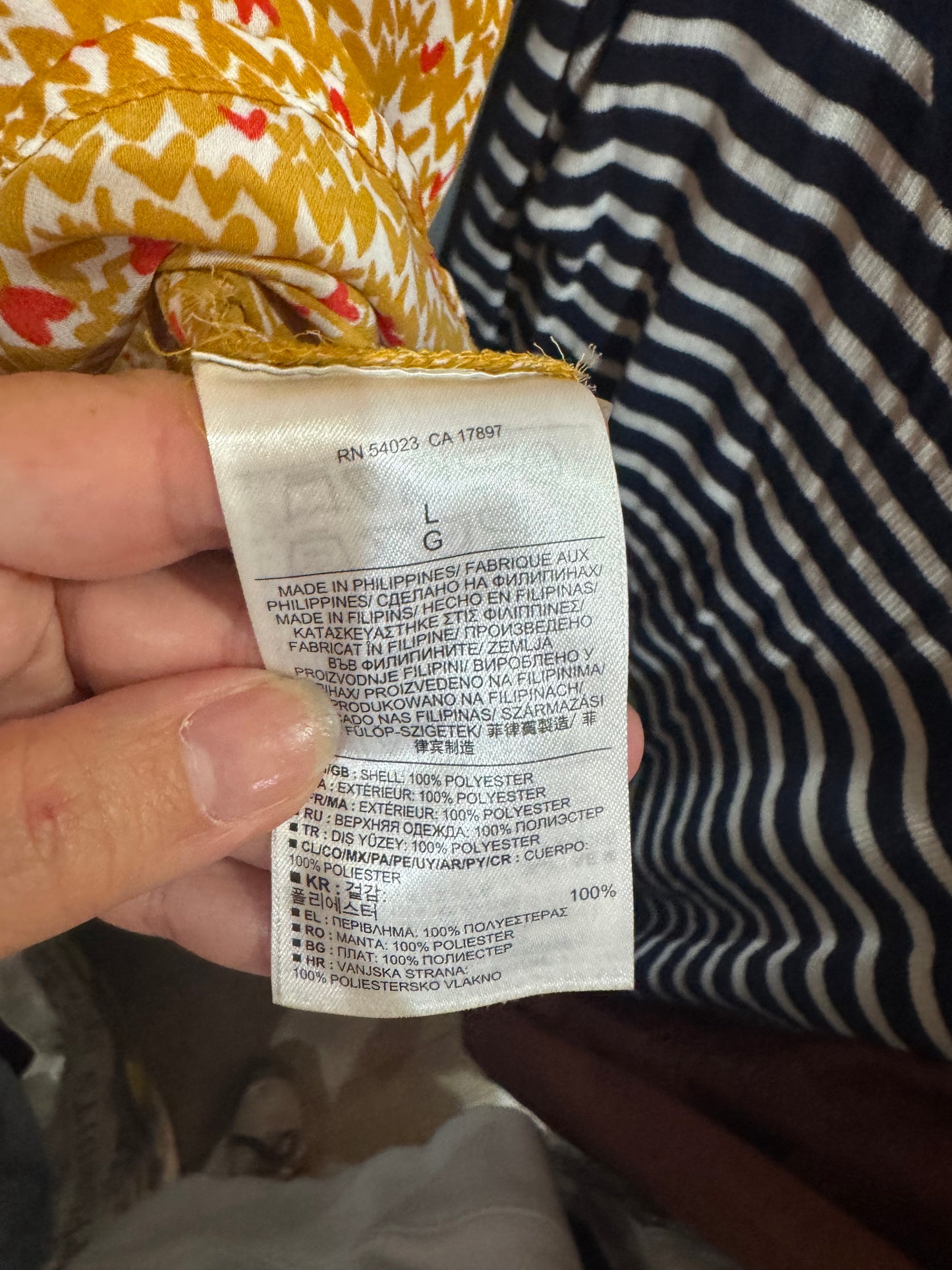 Banana Republic Size Large Tshirt