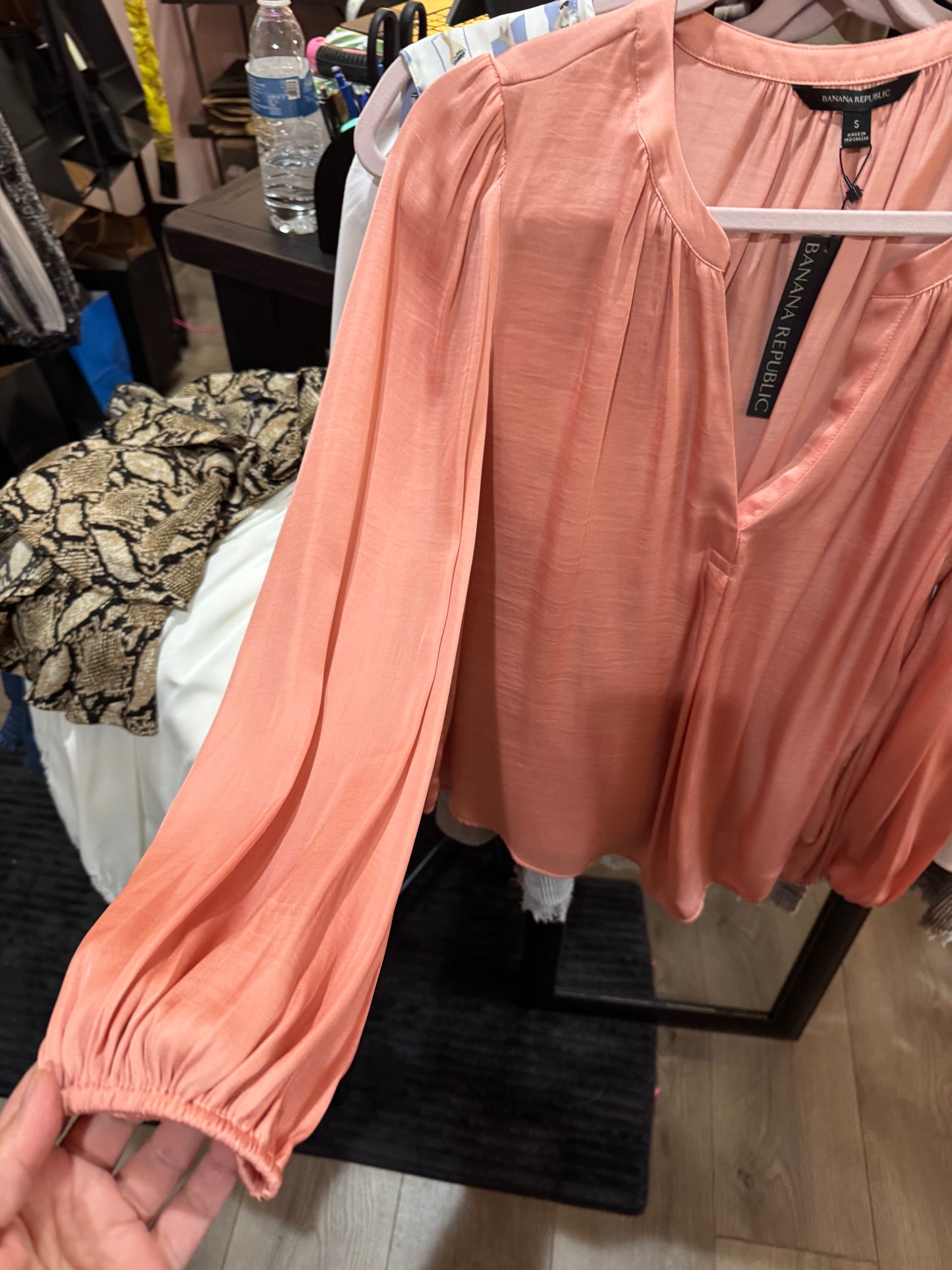 Banana Republic coral colored top