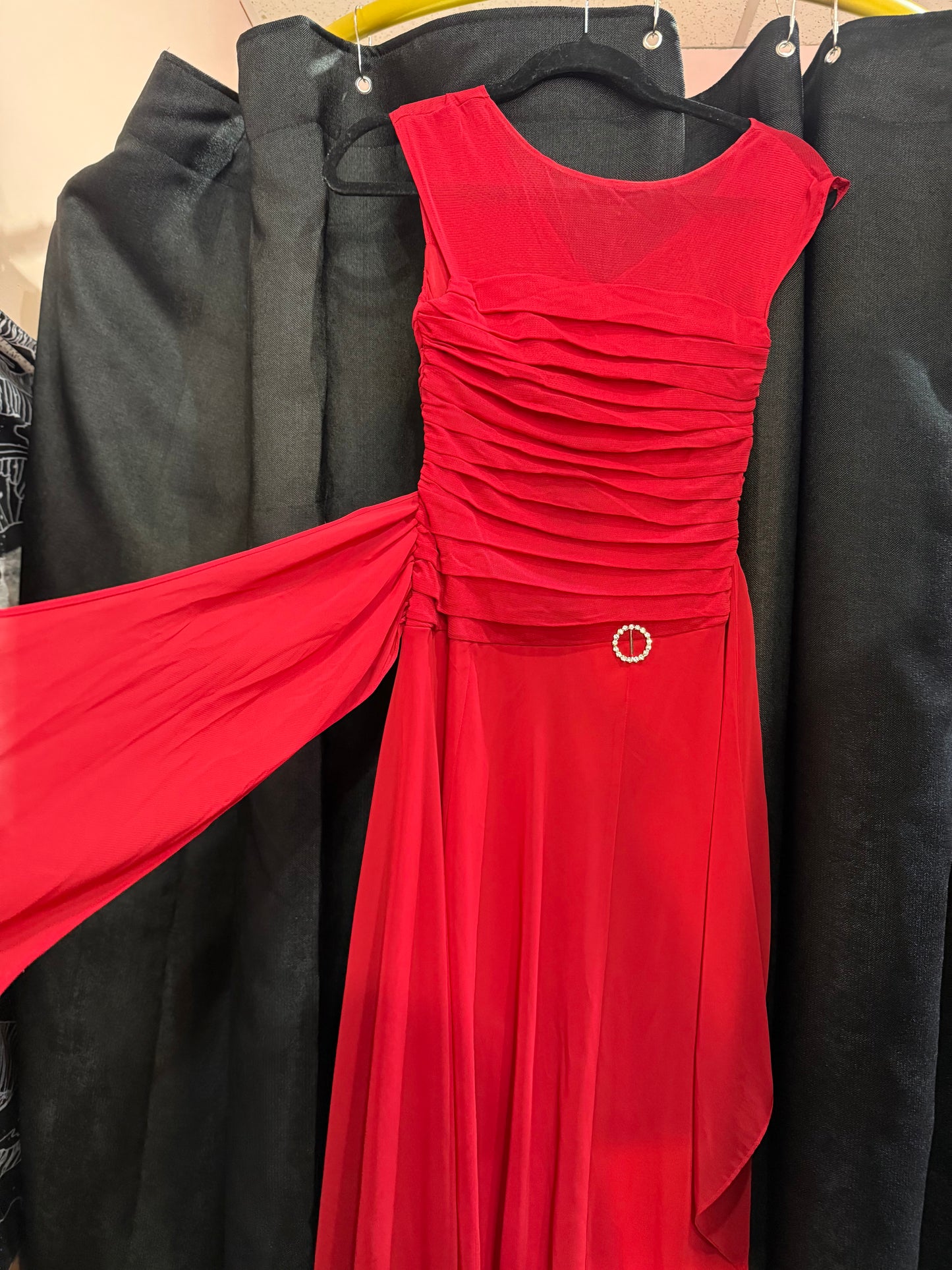 Red Sleeveless Dress - Size 6P