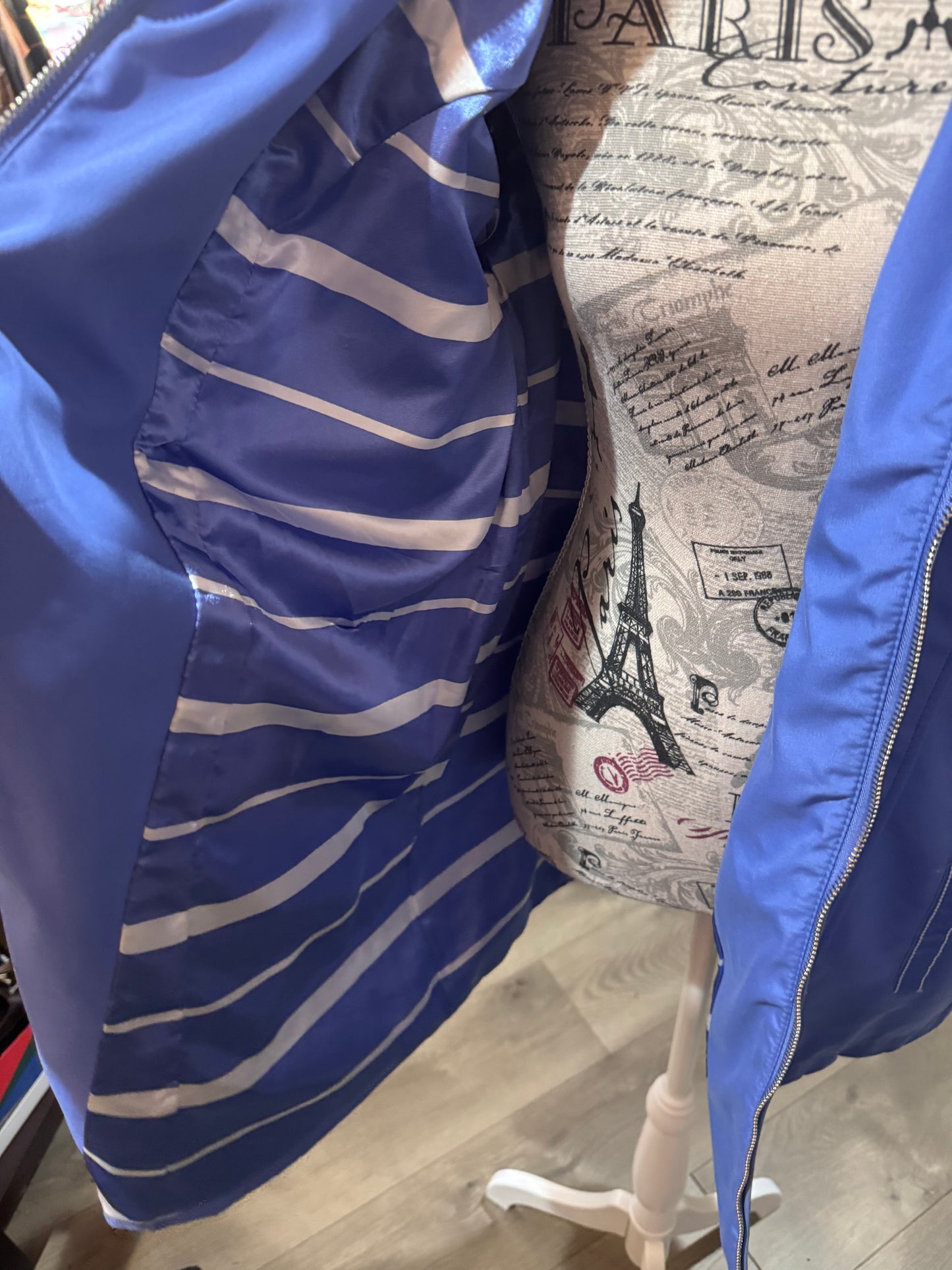 Jacket. Vintage look. Size large