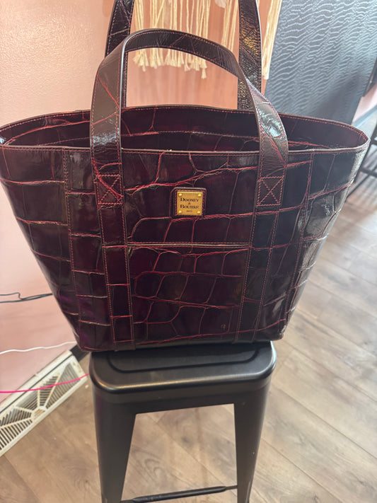 Large maroon Dooney & Burke great condition tote