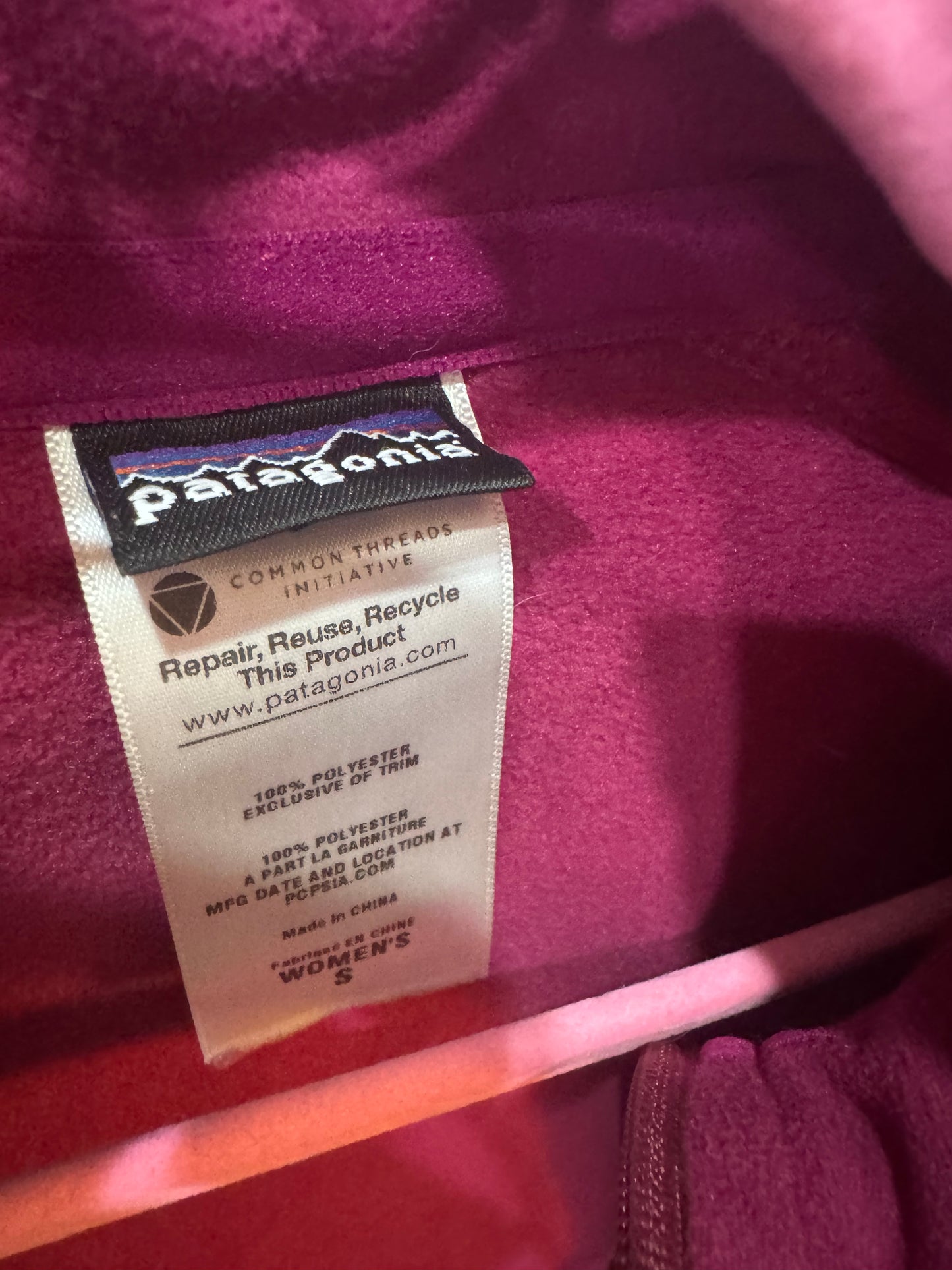 Patagonia Vest - Shade of Red/Cranberry - Size Small