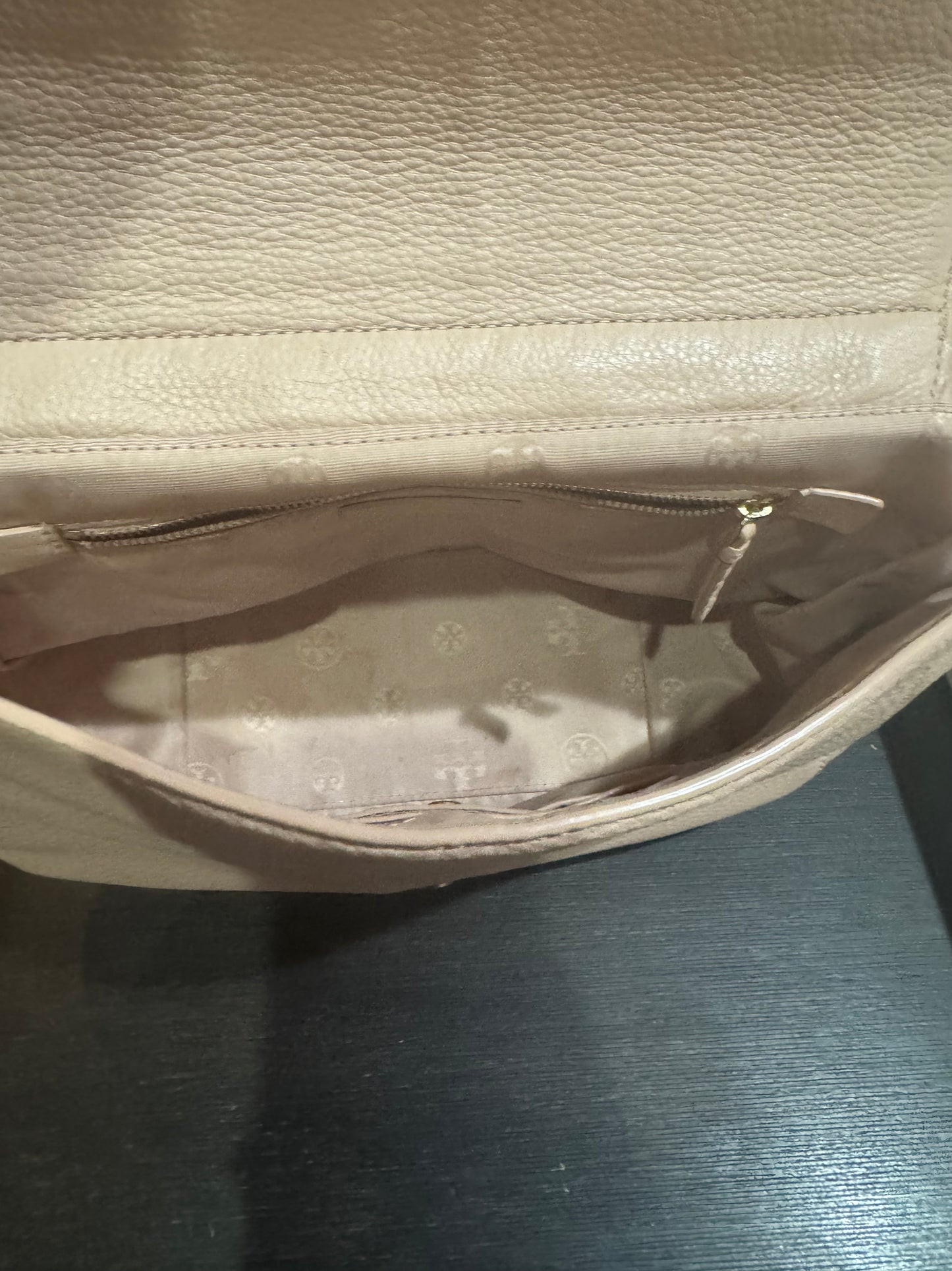 Tory Burch Stachel - Pinkish Tan color