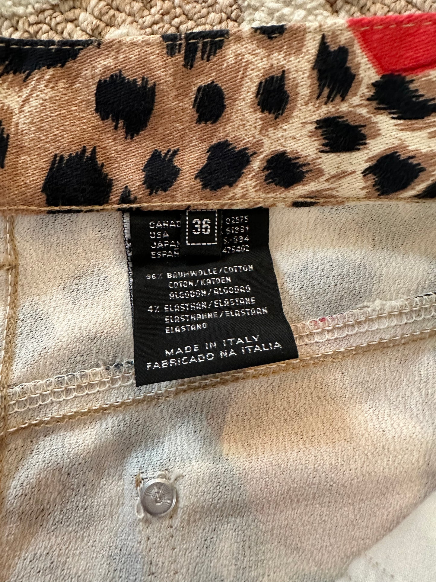 Like new! Cool pattern! Laurel Jeans