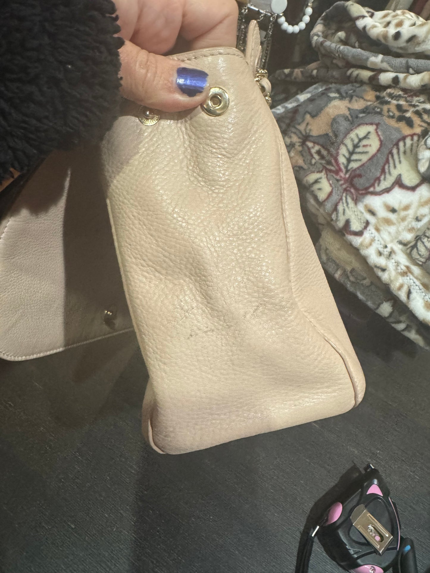 Tory Burch Stachel - Pinkish Tan color