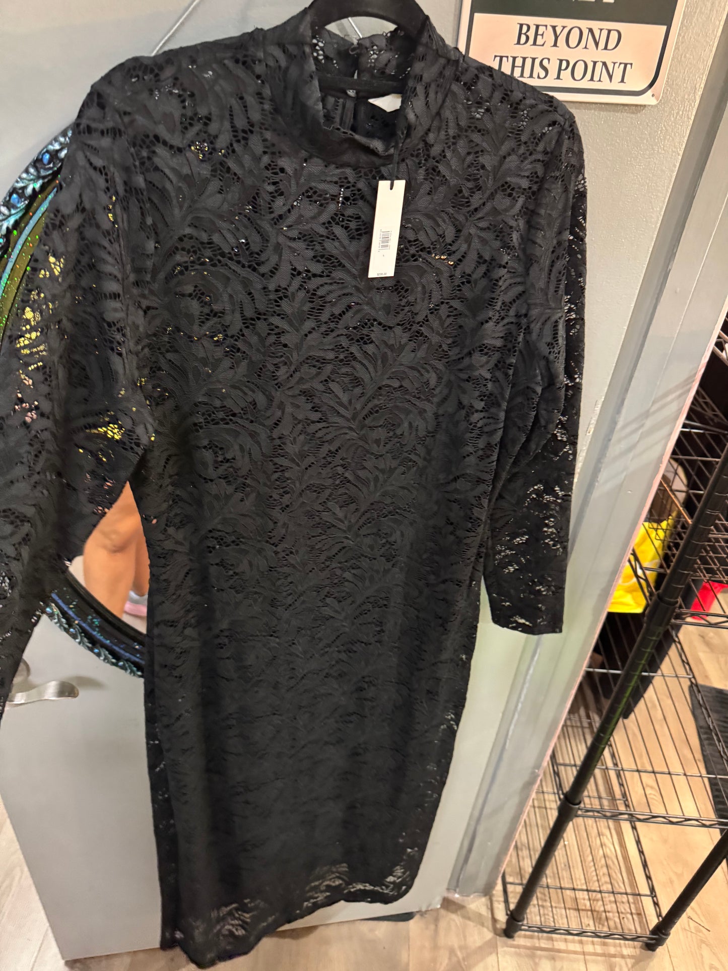 Long Dress - Black - Size Large - Banana Republic