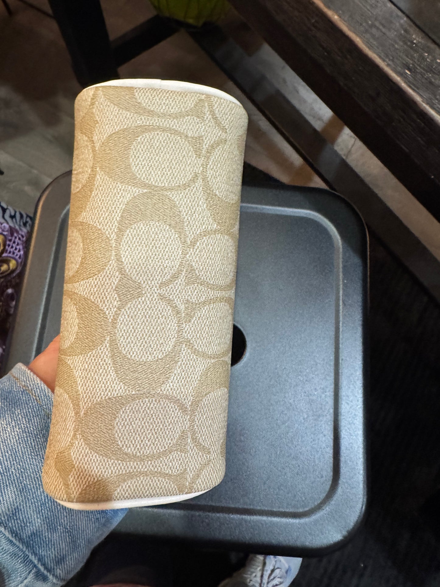 Coach. Makeup case