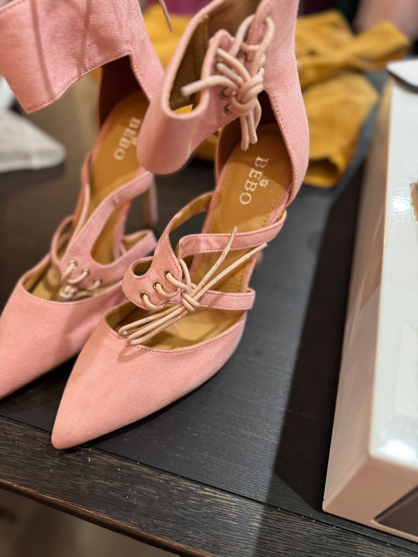 Pink pointed toe heel shoe