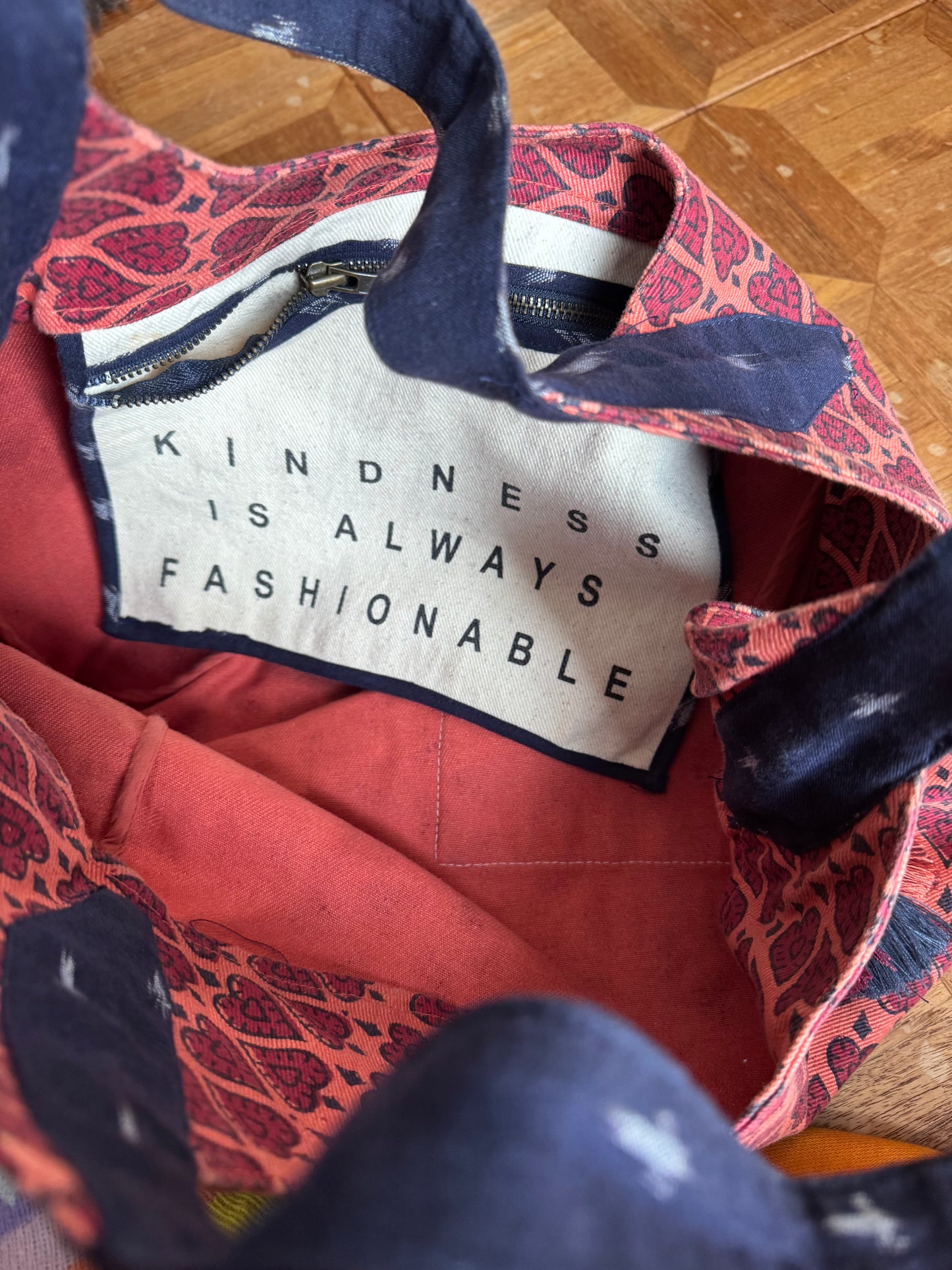 FEED great condition tote