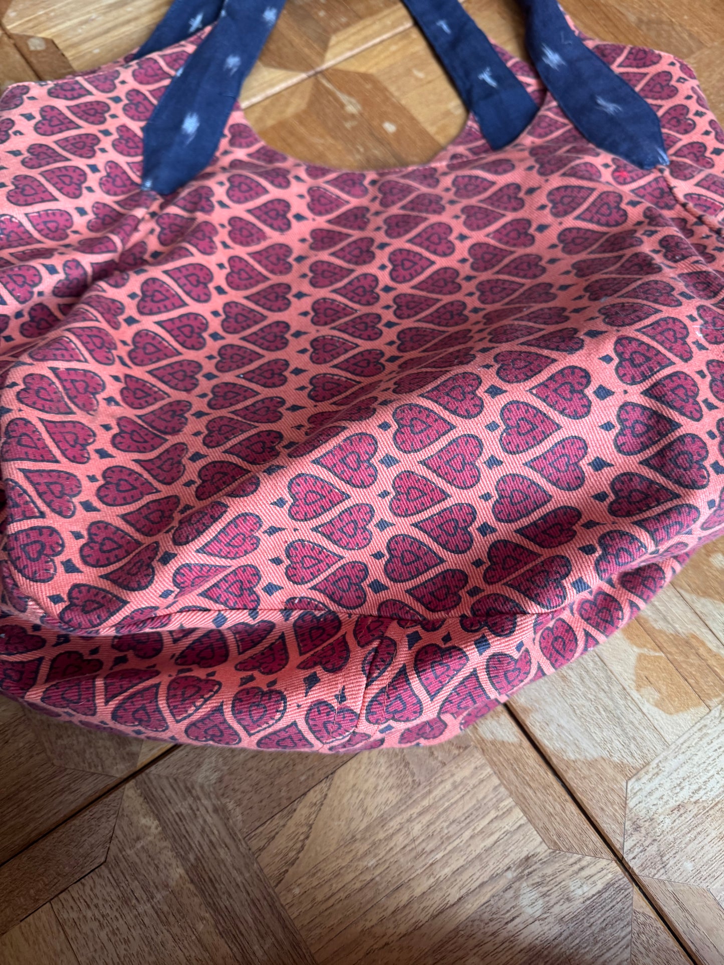 FEED great condition tote