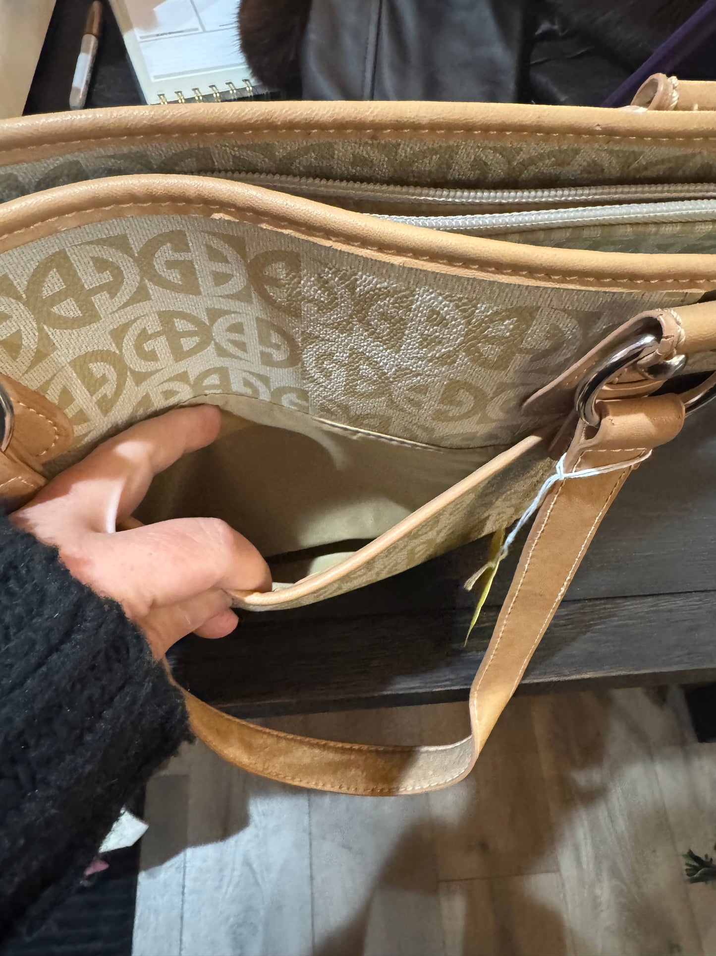 Great condition medium handbag