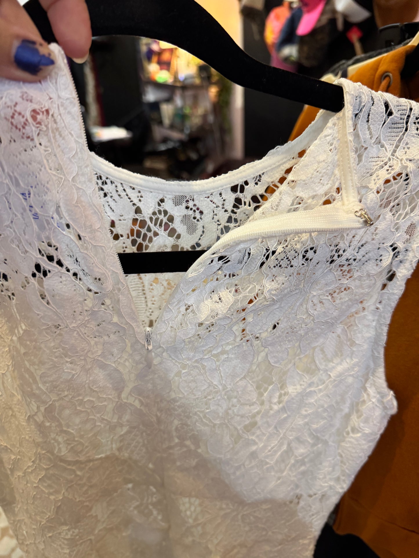 White Lace Sleeveless Dress - Superdo Brand.