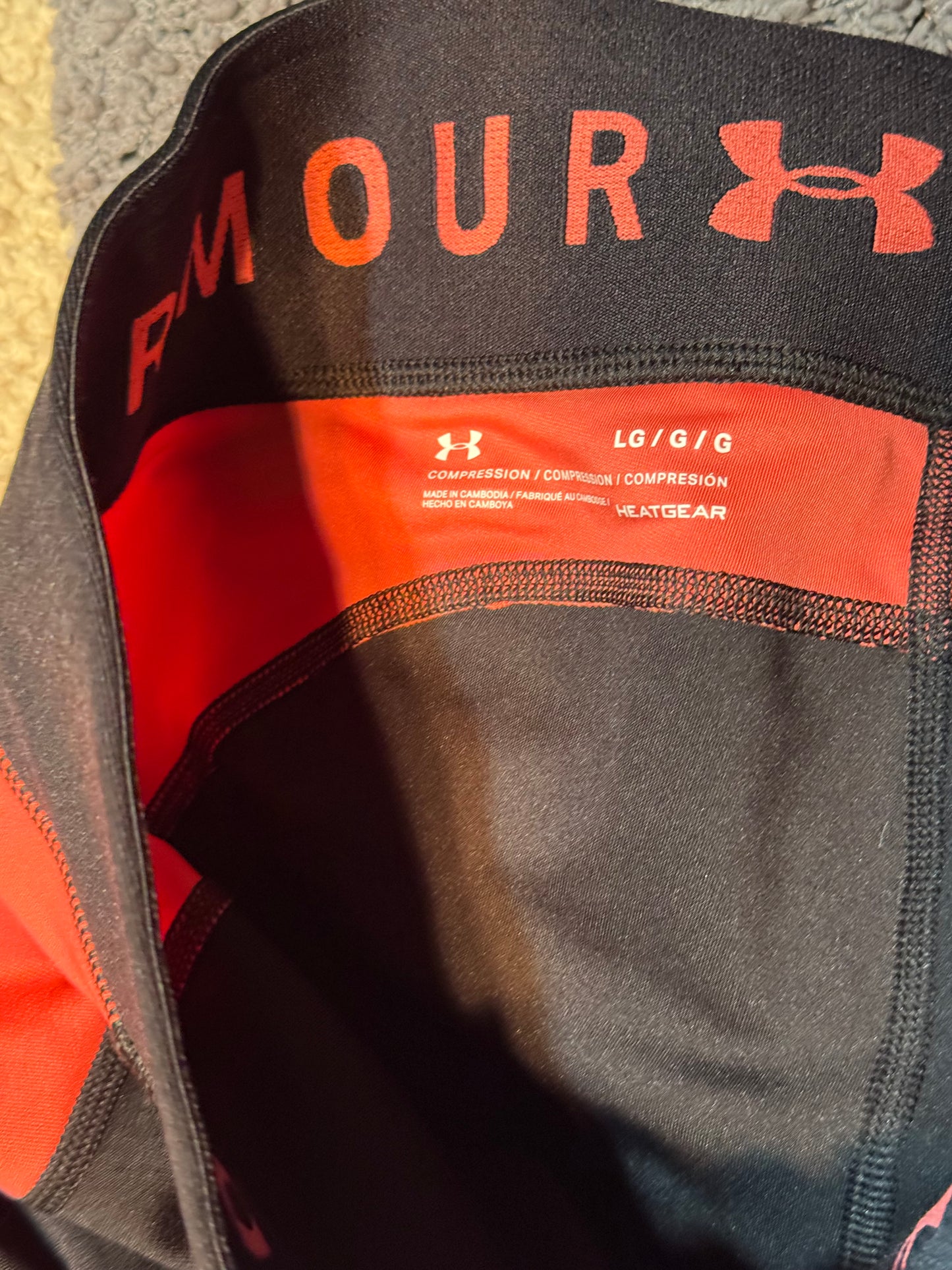 Under Armour great condition capri leggings