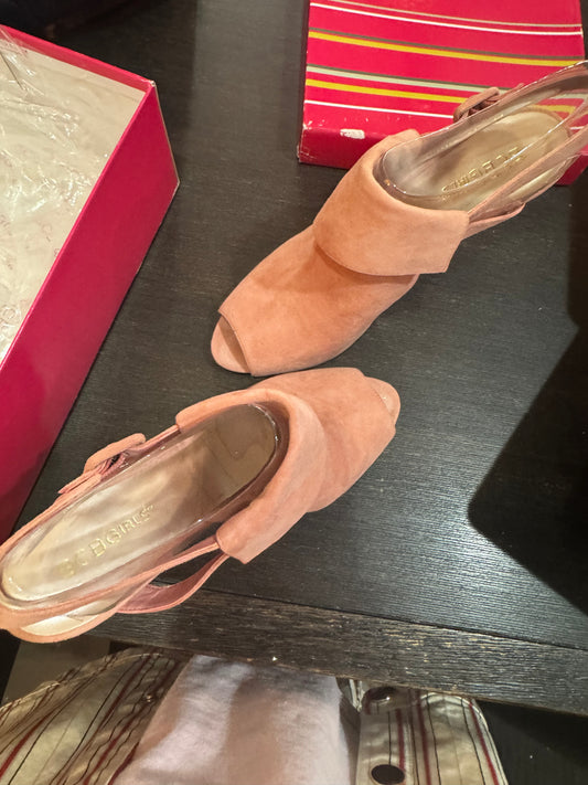 Rose Dust Color - Suede Boot - Little Wear - Size 8M