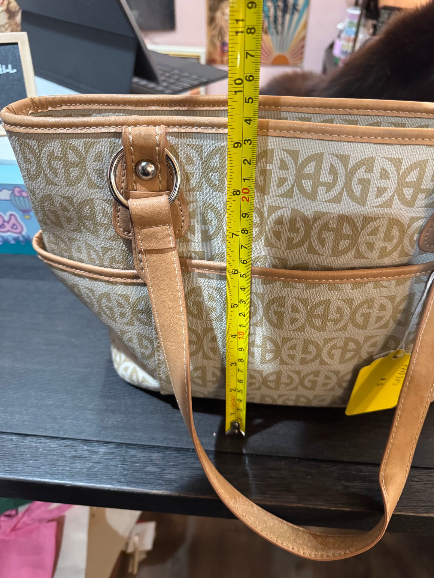 Great condition medium handbag
