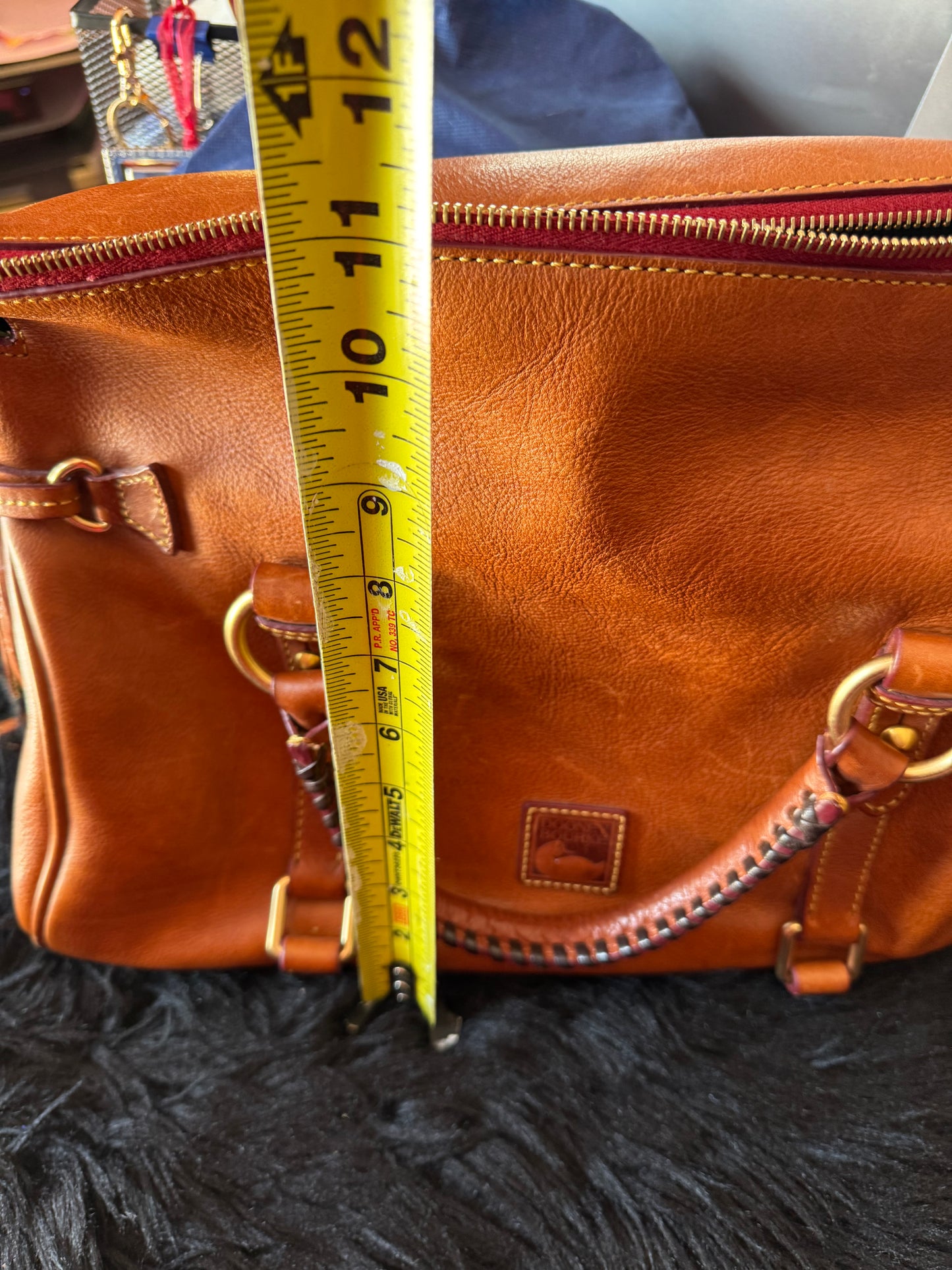 Great condition Dooney & Burke satchel