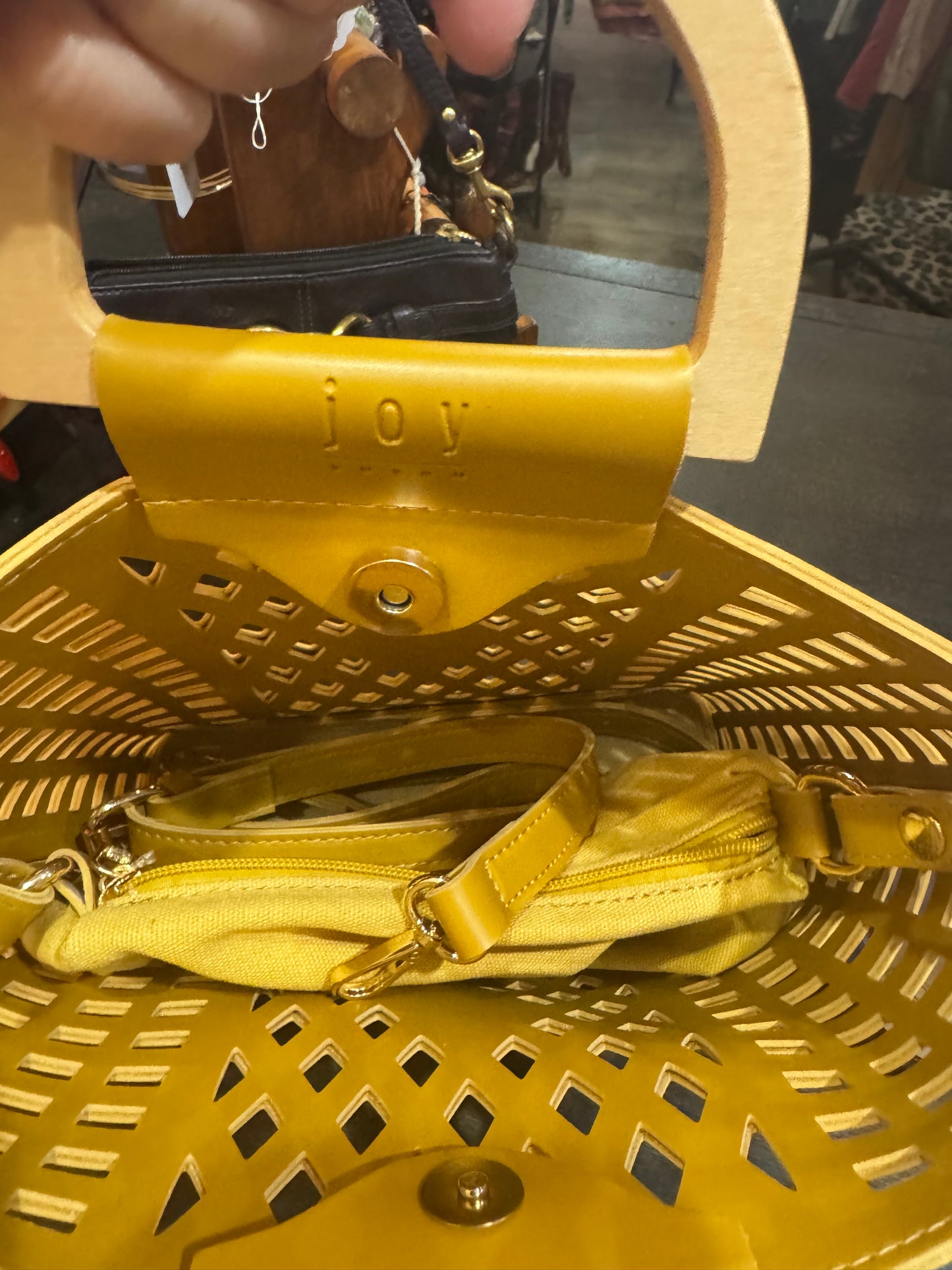 Like New Cute Wooden Handbag