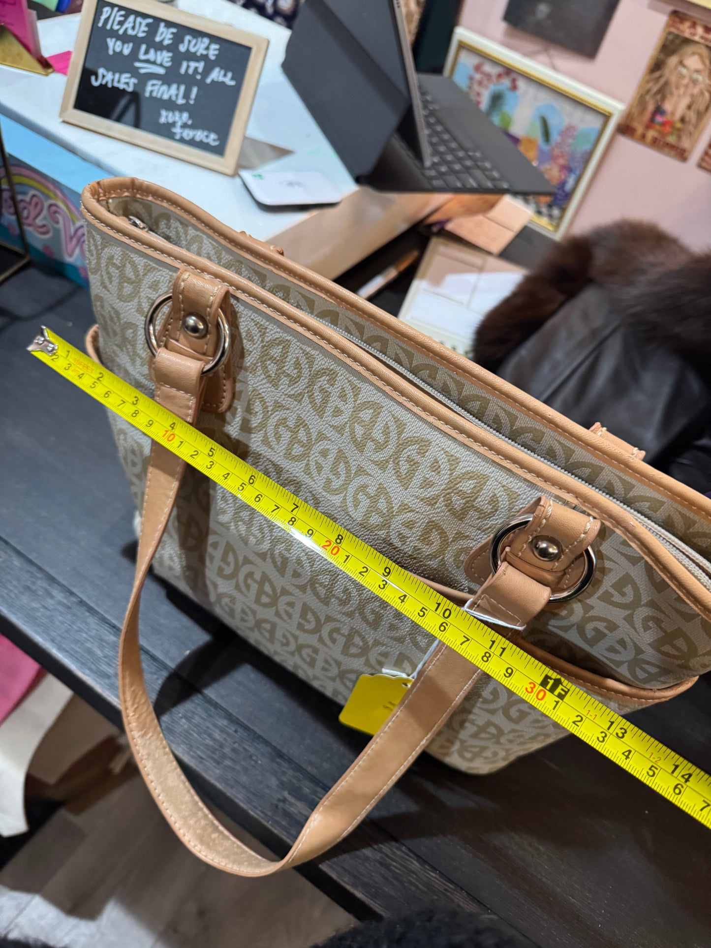 Great condition medium handbag