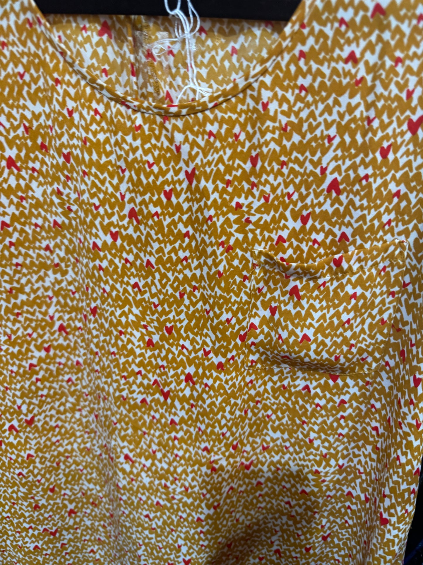 Banana Republic Size Large Tshirt