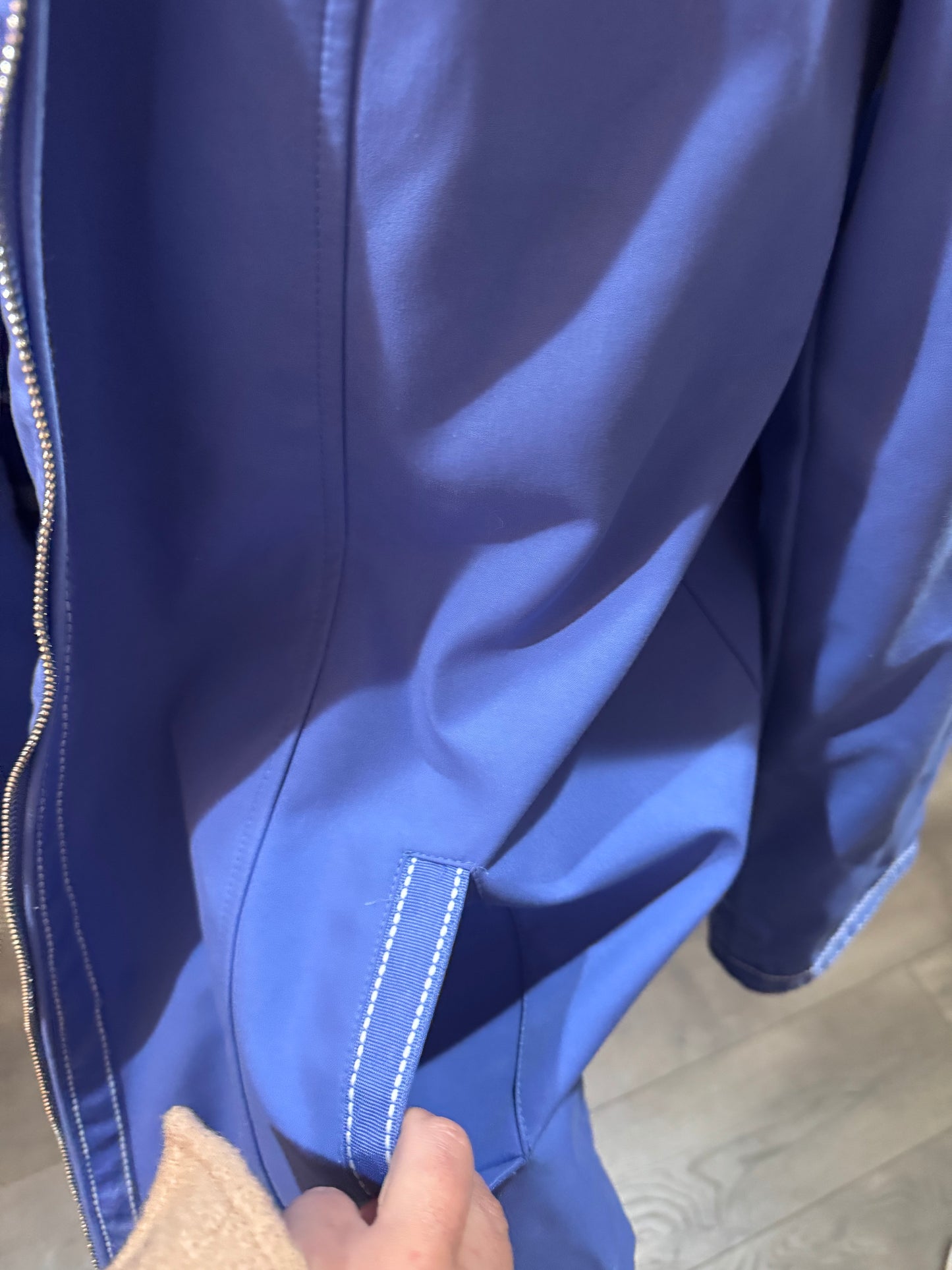 Jacket. Vintage look. Size large