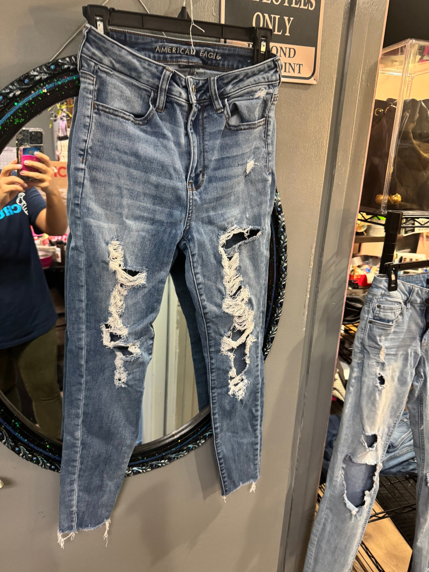 American Eagle - Distressed Jeans - Size 4