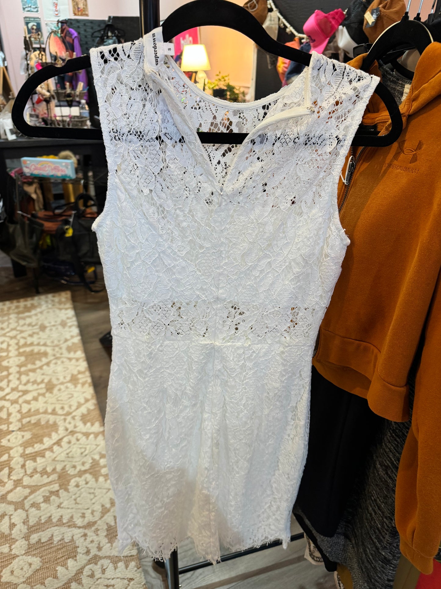 White Lace Sleeveless Dress - Superdo Brand.