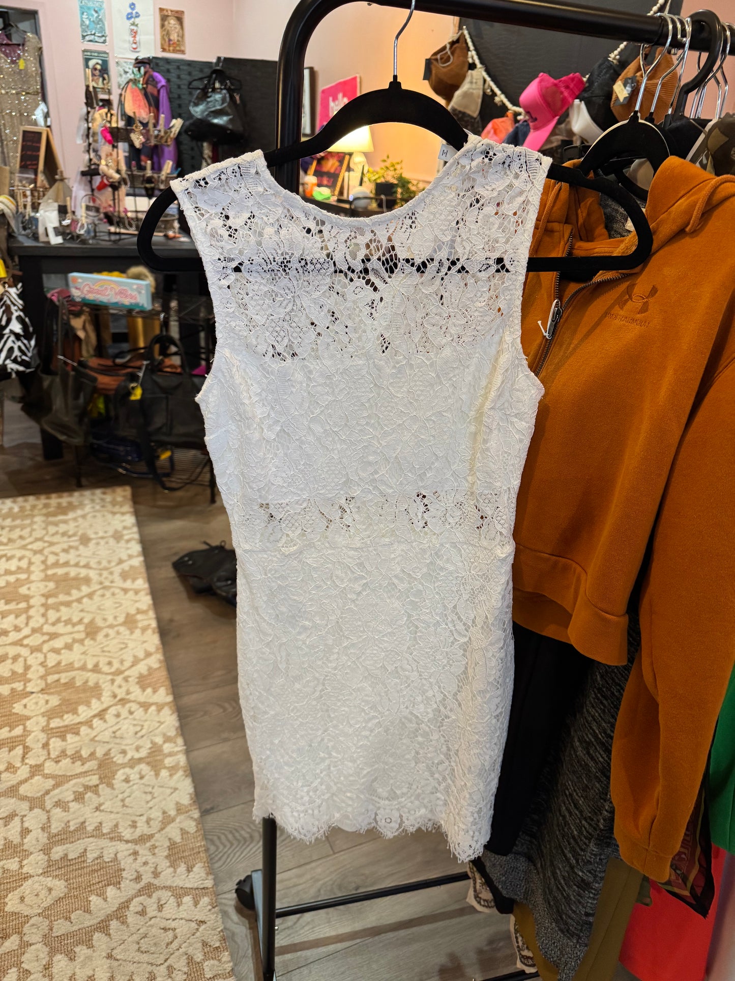 White Lace Sleeveless Dress - Superdo Brand.