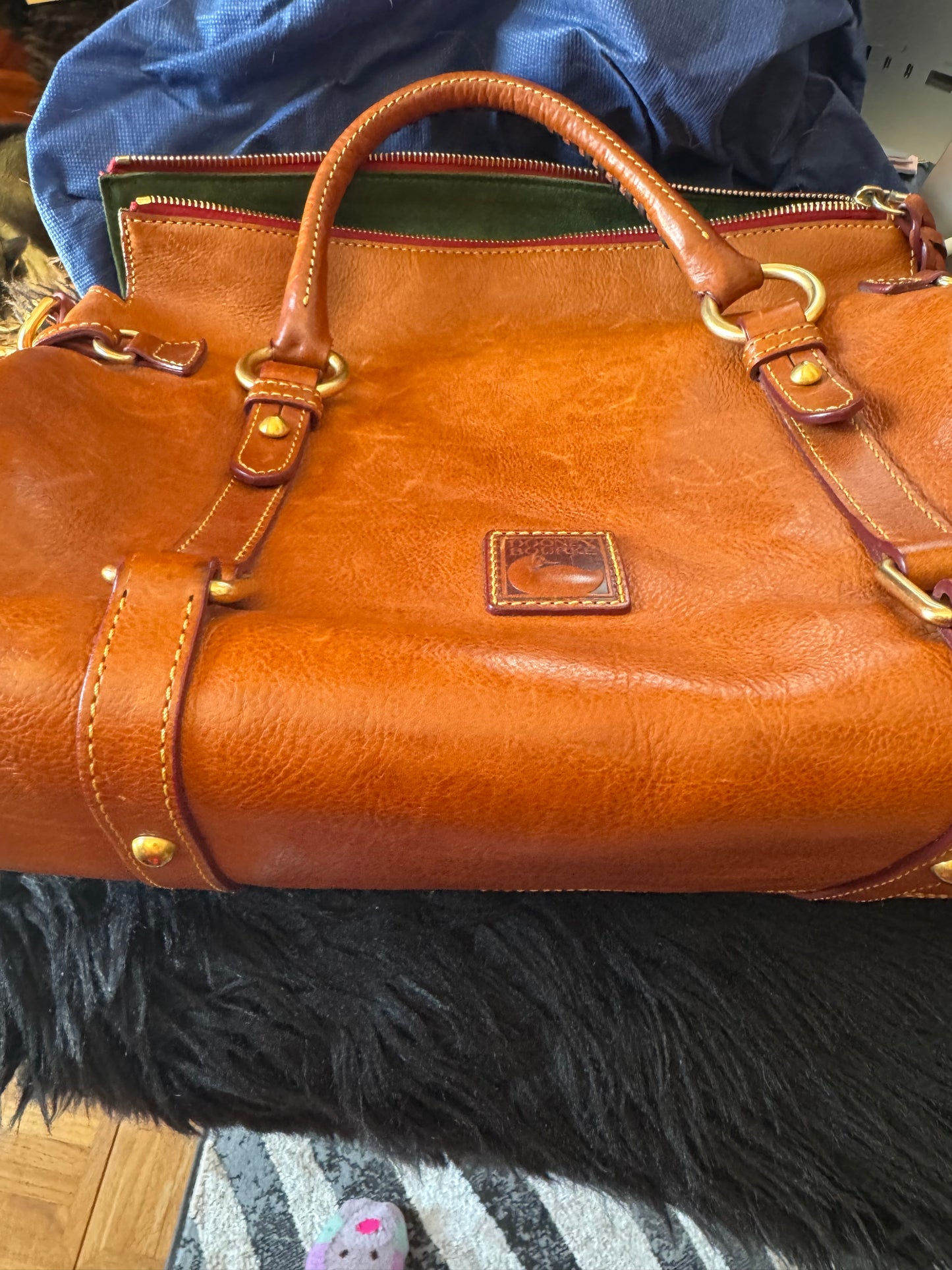 Great condition Dooney & Burke satchel