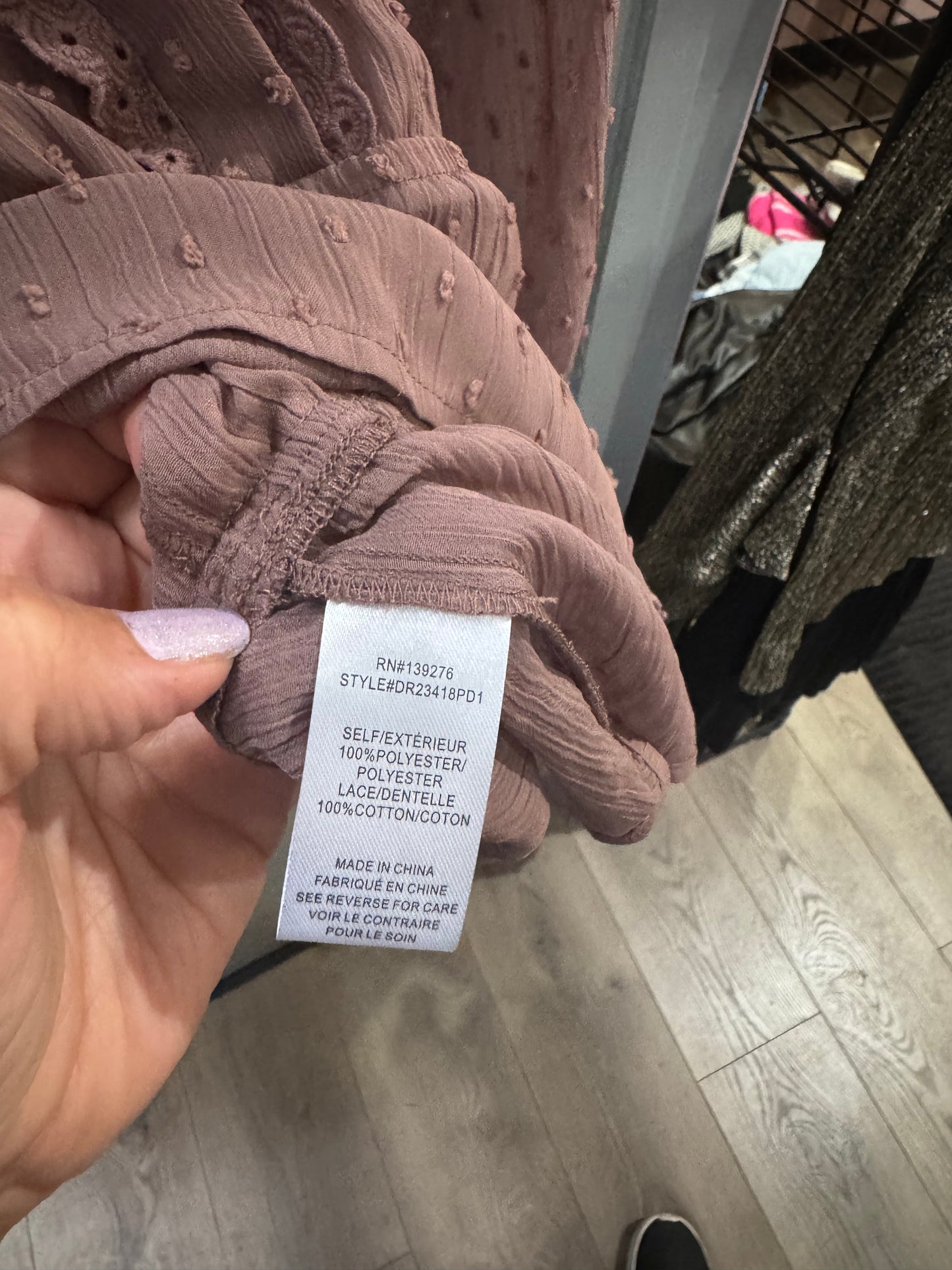 DR2 Women’s Blouse - Size medium - NWT