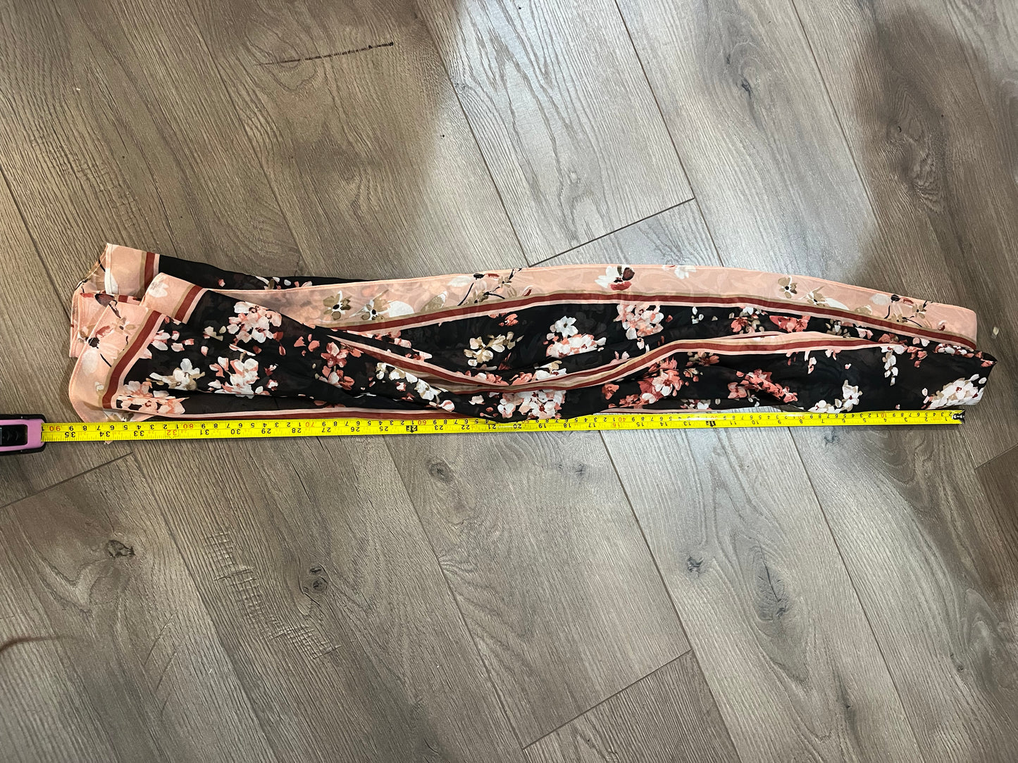 White House black market scarf