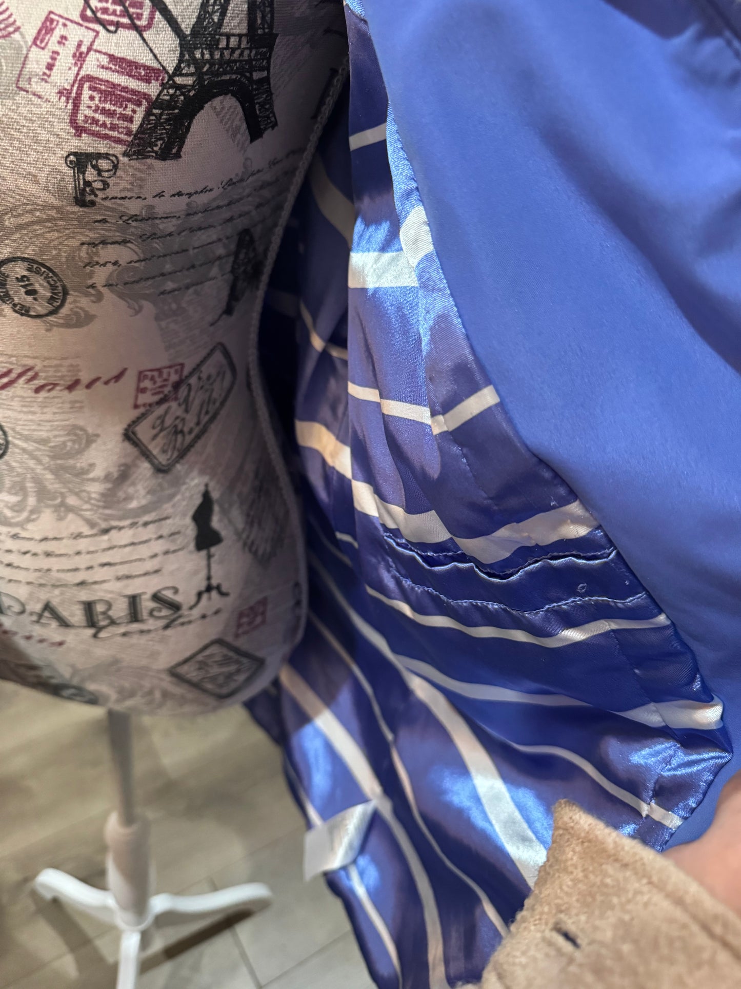 Jacket. Vintage look. Size large