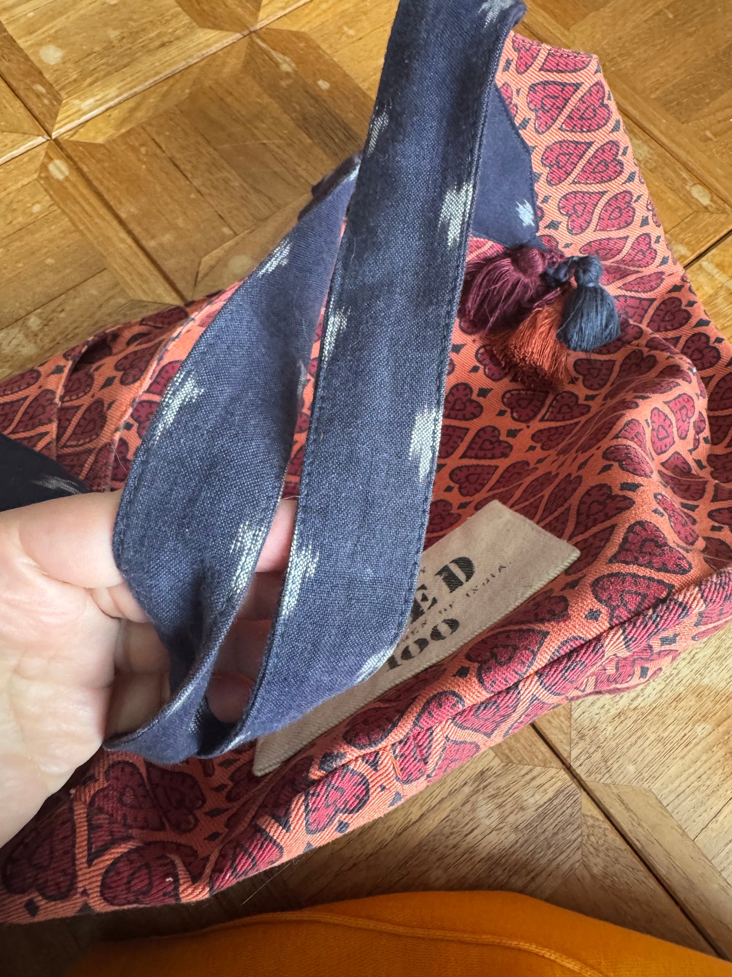 FEED great condition tote