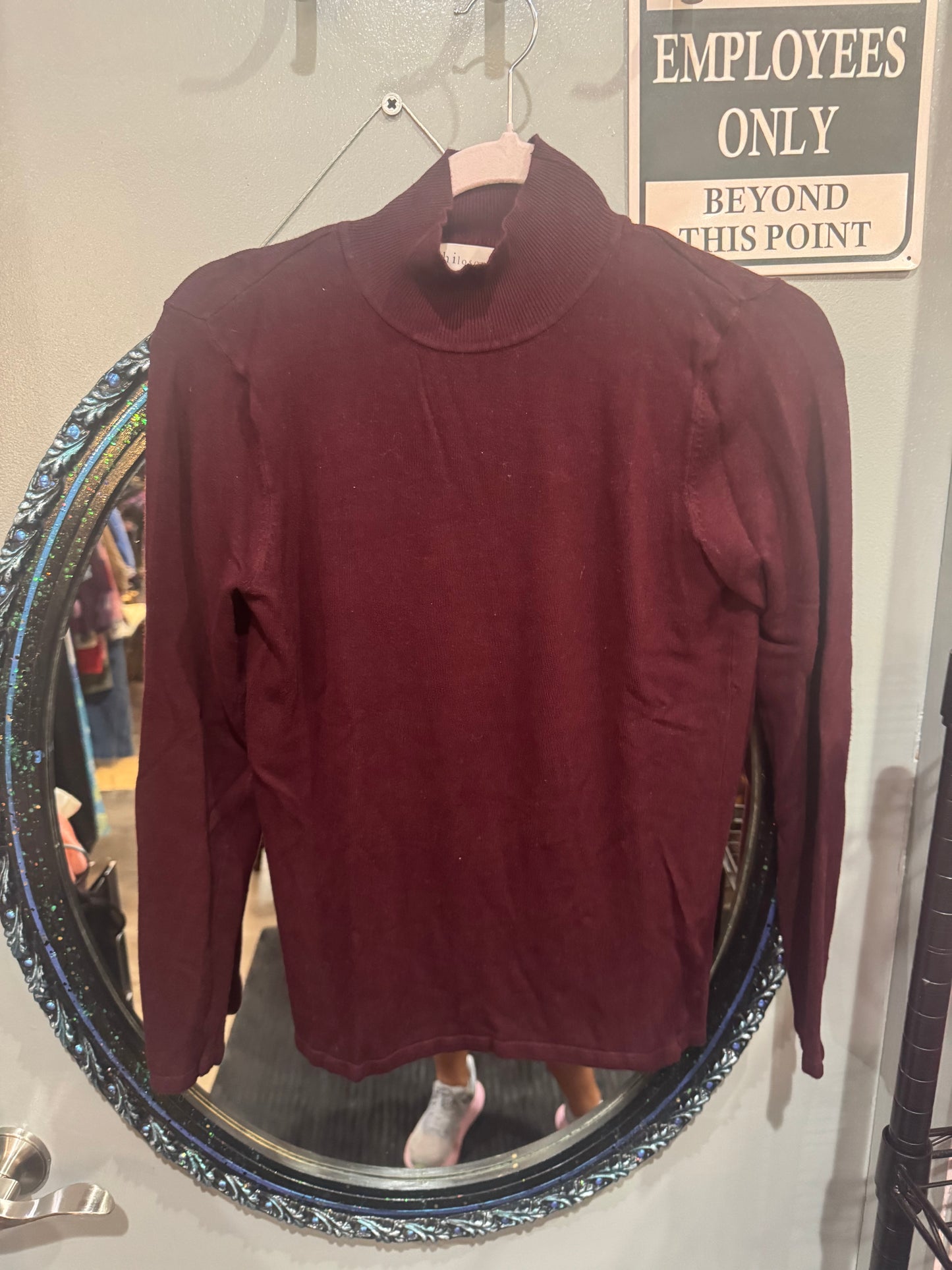 Philosophy Size Medium Maroon Color Sweater