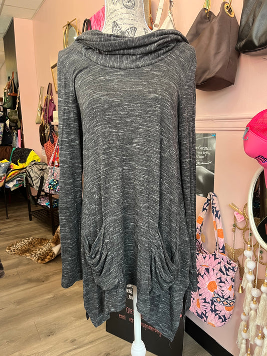 Saks Fifth Avenue - Cowlneck Top - Size Medium