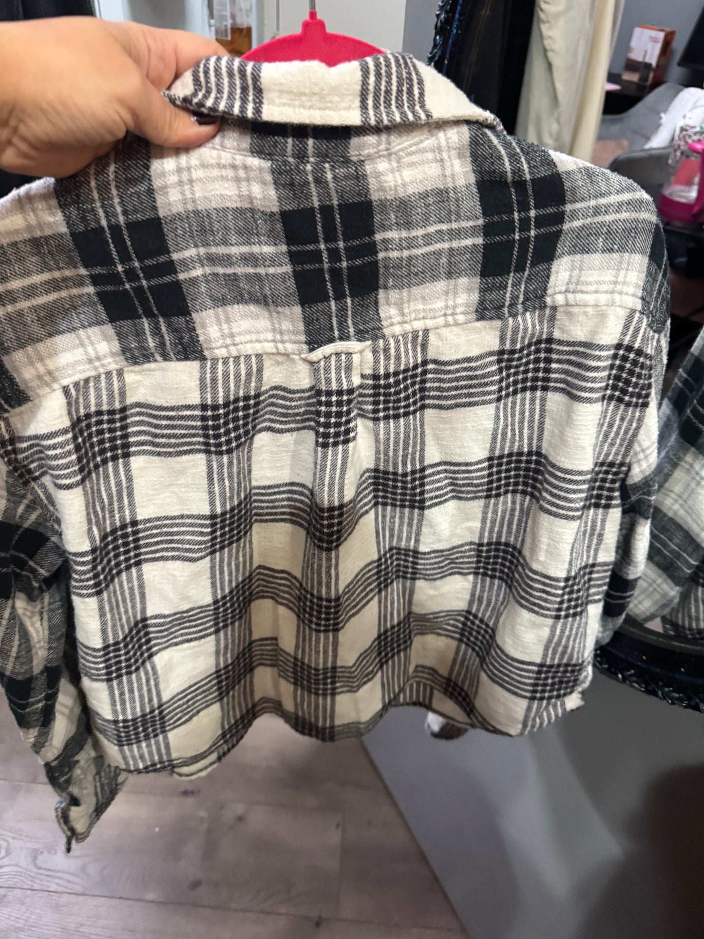 American Eagle - Button Down - Size Medium