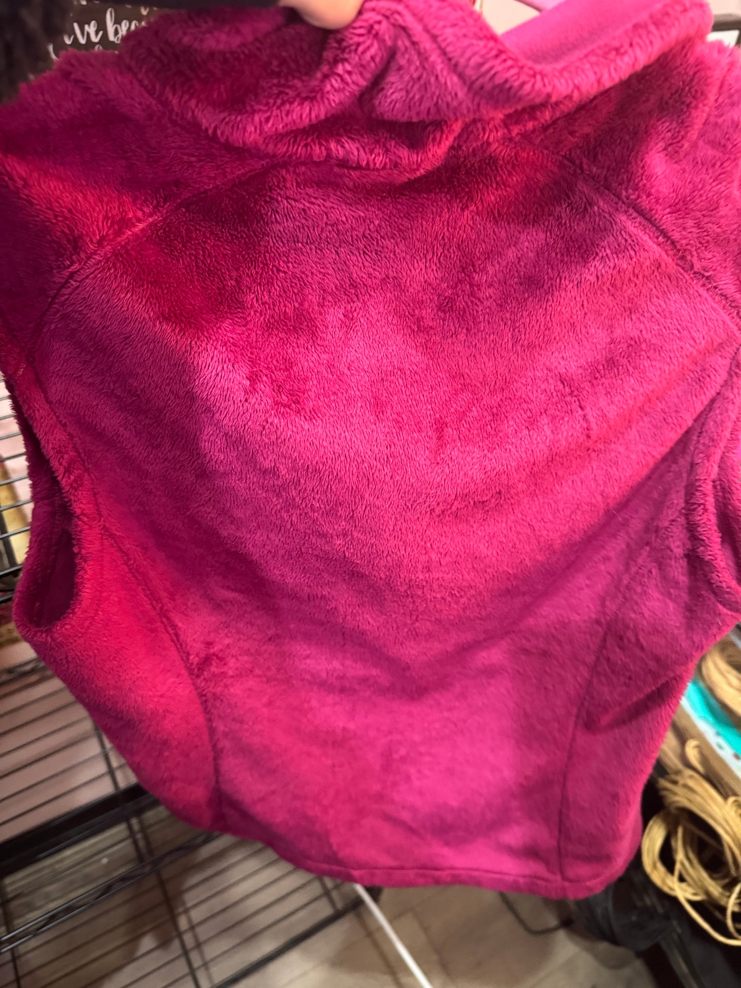 Patagonia Vest - Shade of Red/Cranberry - Size Small