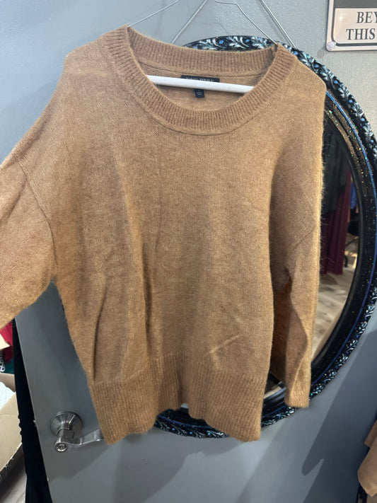 Banana Republic Women’s Sweater - Size Large