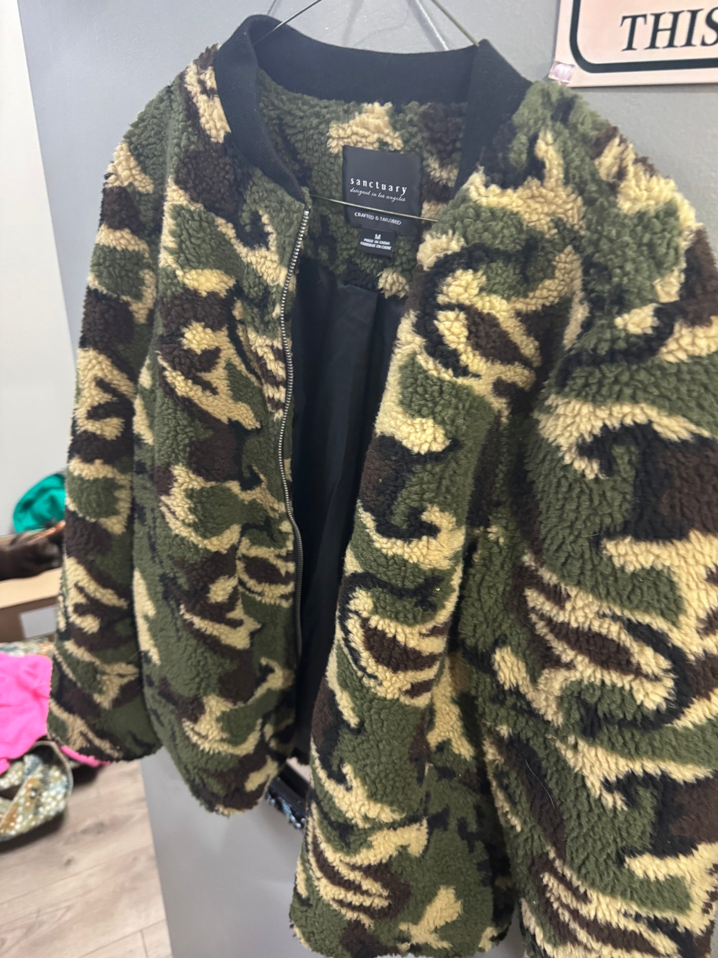 Sanctuary Jacket - Camo Blend - Size Medium
