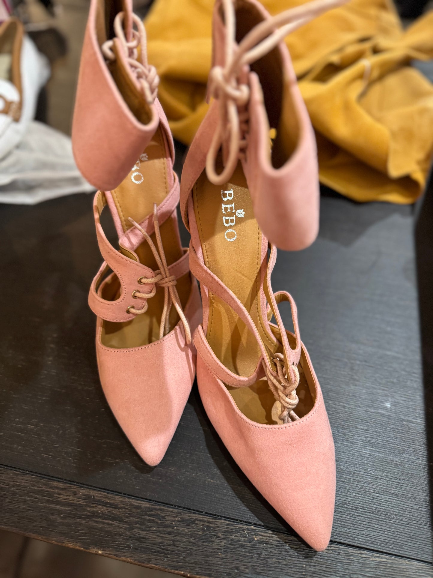 Pink pointed toe heel shoe