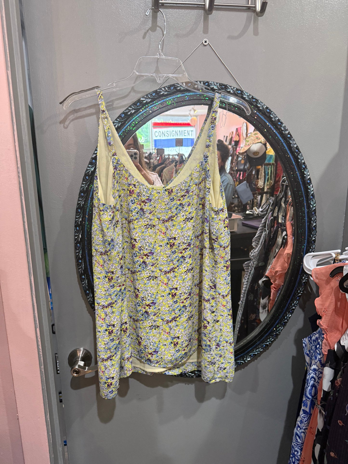 Cabi size medium floral green top